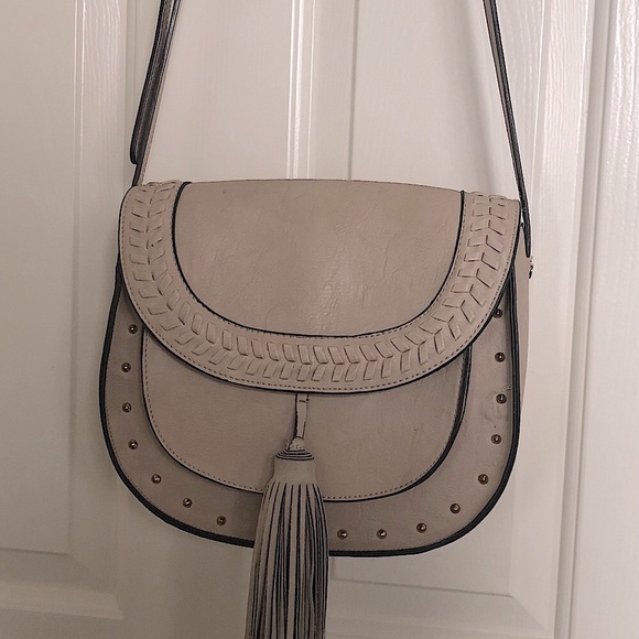 Steve Madden Nude Front Fringe Tassel Crossbody Saddle Bag - Picture 2 of 16